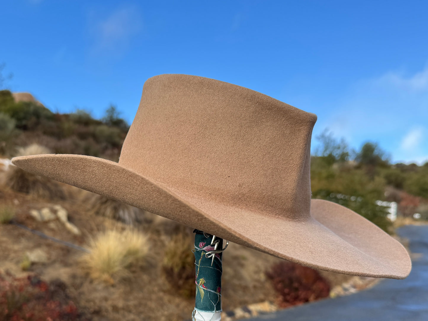 D69 7 1/8 D (22 5/8")